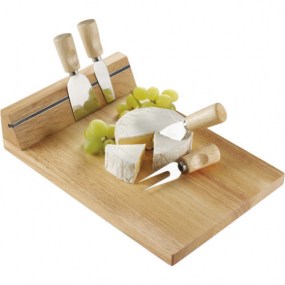 Wooden cheeseboard